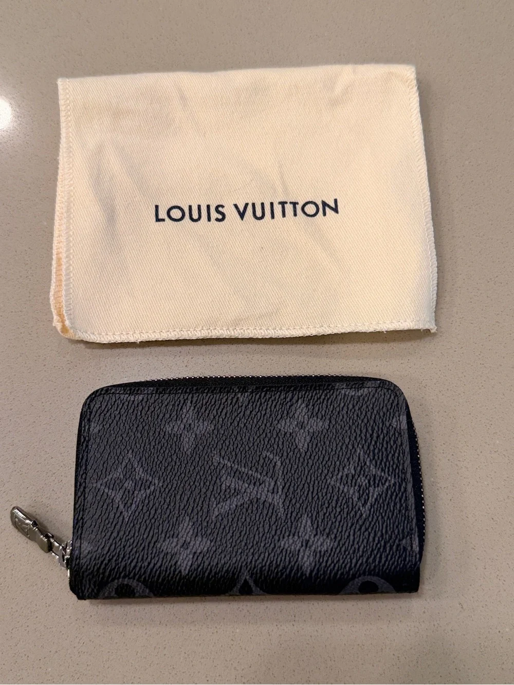 Louis Vuitton Men’s Zip Card Holder in Monogram Eclipse Monogram Eclipse
